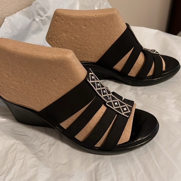 Black Italian shoemakers wedges with sequin ribbon top - Picture 3 of 8